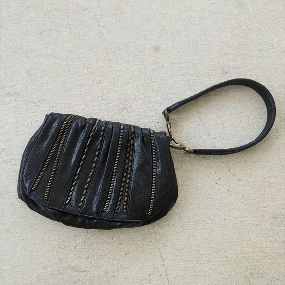 Matt & Nat Black Vegan Leather Zip Shoulder Bag - Picture 4 of 10